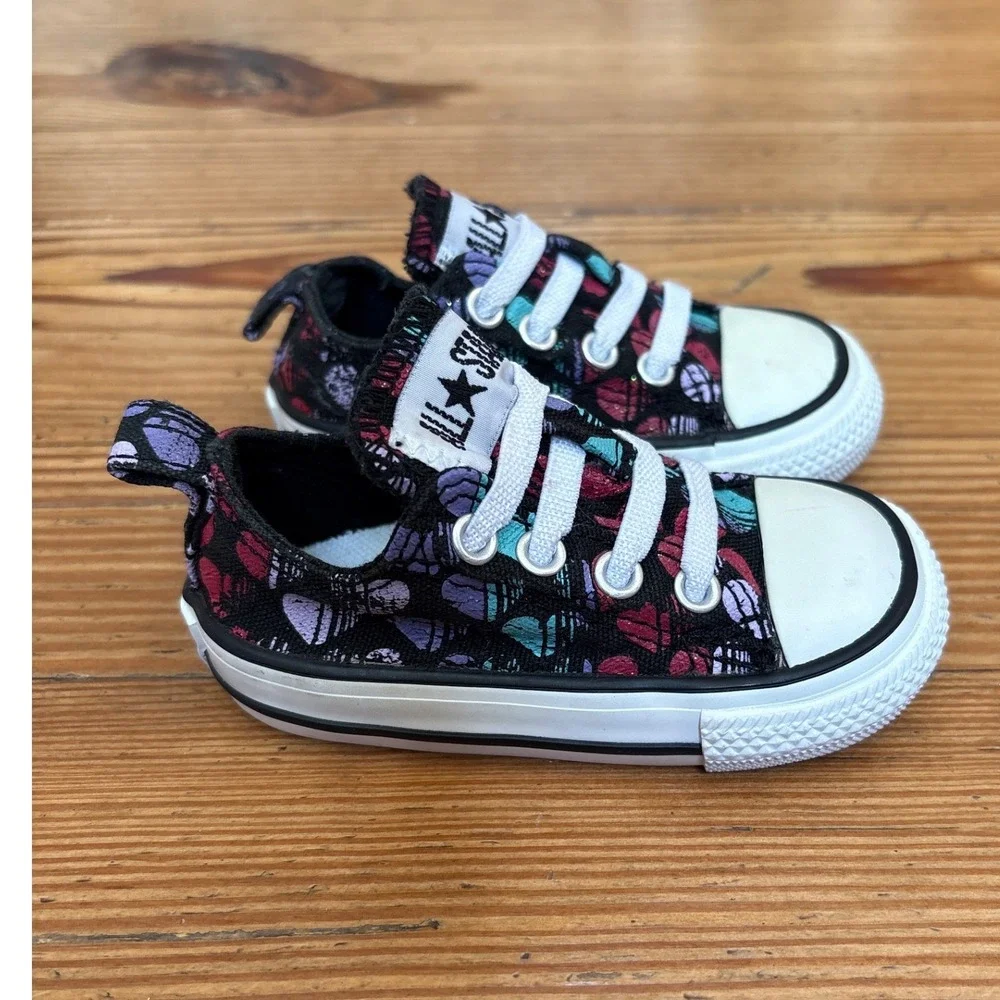 Converse All Star Sneakers Kids Black Multi Heart Print Low‎ Top SIZE 4